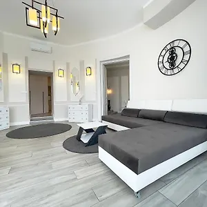  Apartamento Trigon Palace Hungría